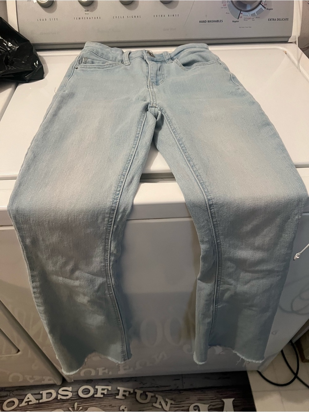 Light Wash Women's Jeans - Classic Straight Fit